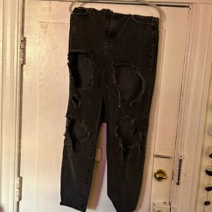 BDG Mom High-Rise Jeans